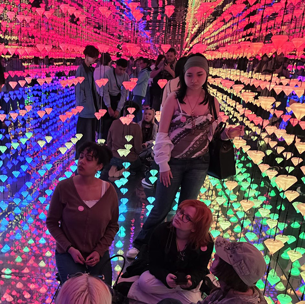 Schülerinnen und Schüler der Eingangsphase des Beruflichen Gymnasiums der August-Bebel-Schule Offenbach erleben und lernen viel auf der Studienfahrt nach Spanien Schülerinnen und Schüler der Eingangsphase des Beruflichen Gymnasiums der August-Bebel-Schule Offenbach erleben und lernen viel auf der Studienfahrt nach Spanien